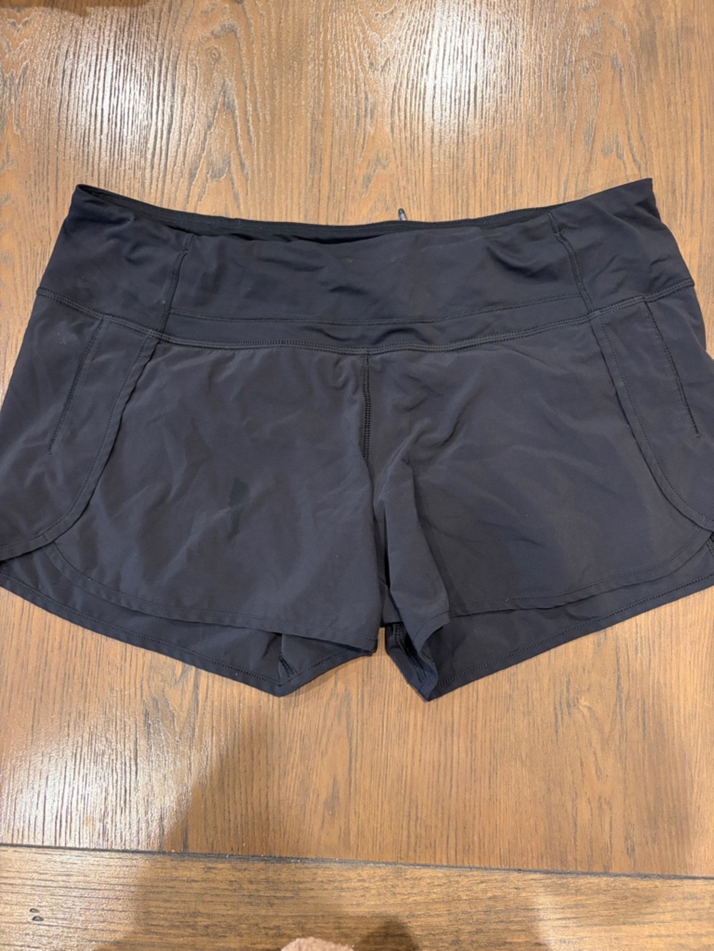 Women’s Lululemon Black Athletic Shorts – Lightweight Activewear 4” inseam